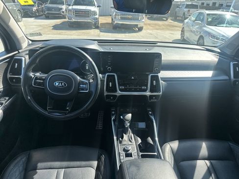 Used 2021 Kia Sorento SX image 9