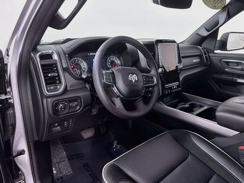 Used 2025 RAM 1500 Laramie w/ Sport Appearance Package AWD/4WD image 9