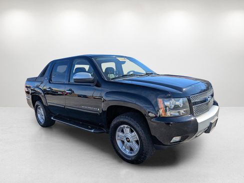 Used 2008 Chevrolet Avalanche LT w/ LT Preferred Equipment Group image 3