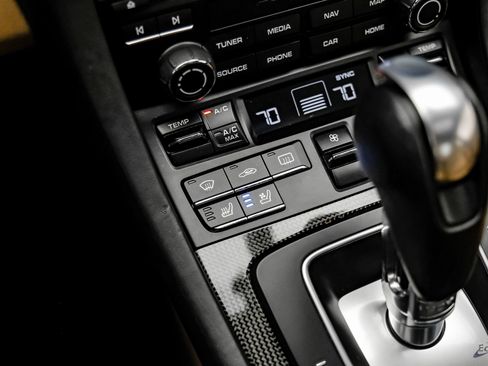 Used 2017 Porsche 911 Turbo image 60