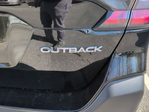 Used 2024 Subaru Outback Limited image 8