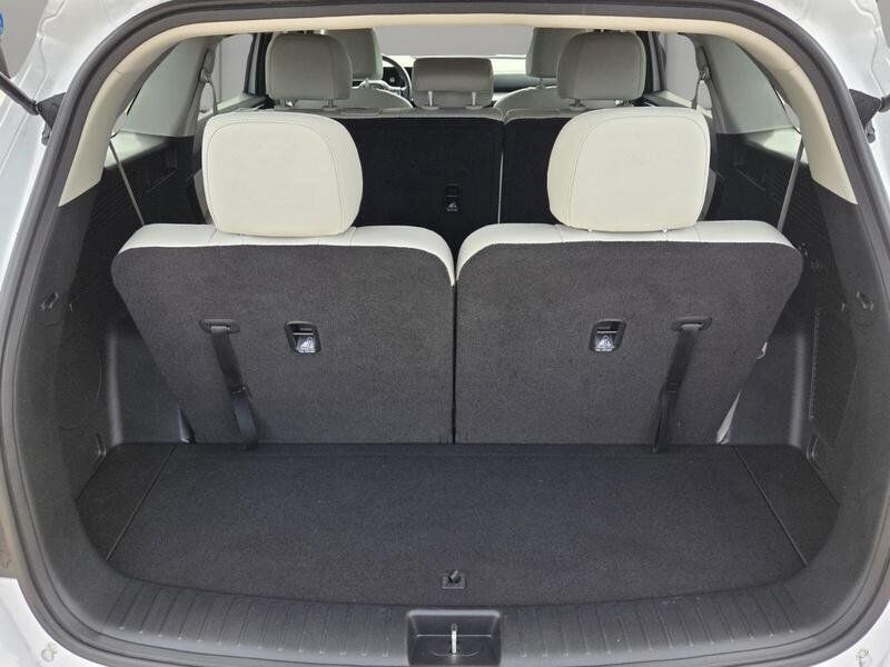 Used 2024 Kia Sorento S w/ Panoramic Sunroof Package FWD image 16