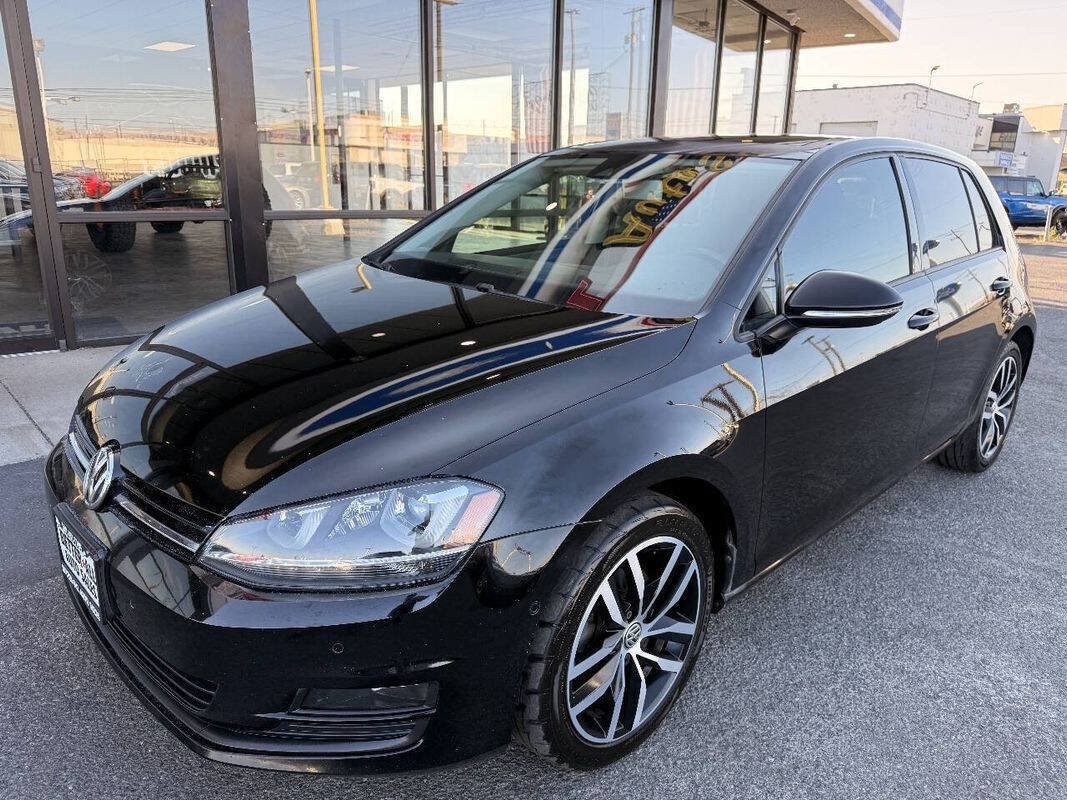 Used 2016 Volkswagen Golf S FWD image 1