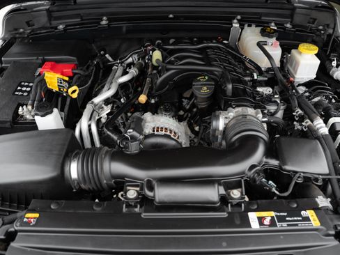 Used 2022 Jeep Gladiator Sport AWD/4WD image 28