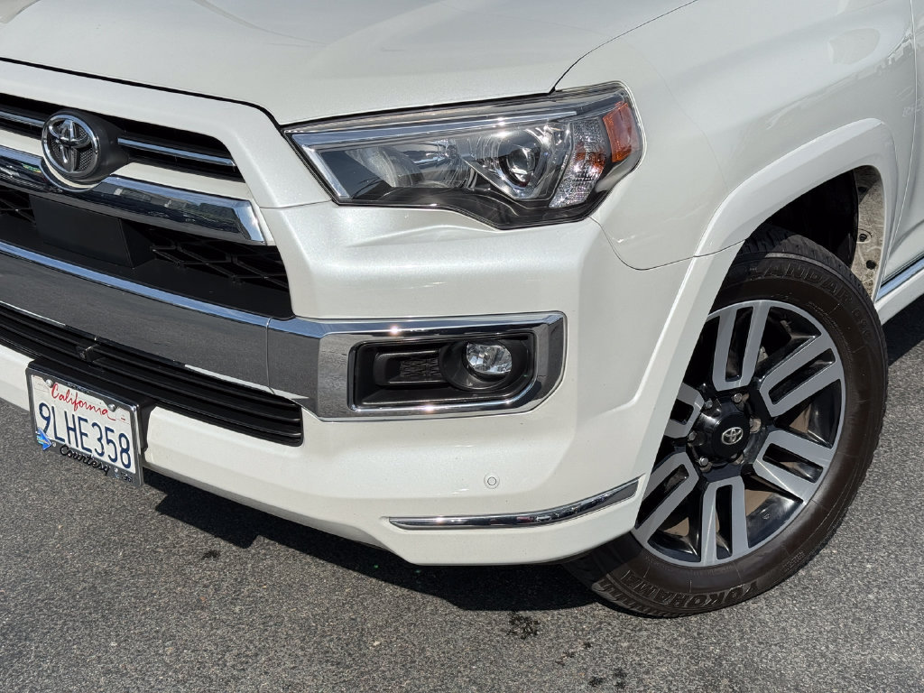 Used 2024 Toyota 4Runner Limited AWD/4WD image 3