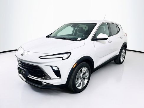 Used 2024 Buick Encore GX Preferred image 3