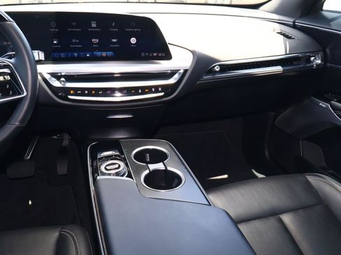 Certified 2024 Cadillac Lyriq Sport AWD/4WD image 16