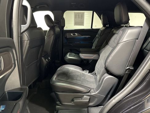 Used 2025 Ford Explorer ST AWD/4WD image 23