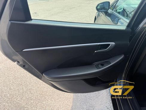 Used 2025 Hyundai Sonata SEL FWD image 10