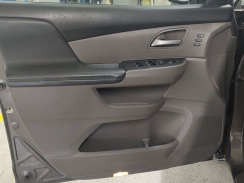 Used 2012 Honda Odyssey Touring Elite image 22