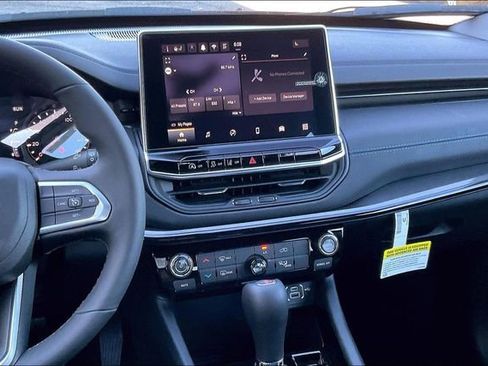 New 2026 Jeep Compass Latitude image 5