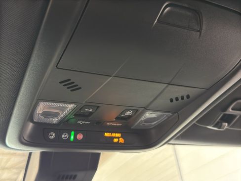 Used 2023 Chevrolet Equinox RS image 36