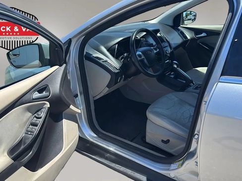 Used 2013 Ford Focus Electric Hatchback FWD image 21