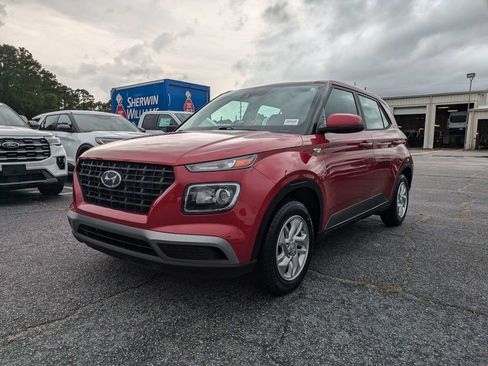 Used 2022 Hyundai Venue SE w/ Cargo Package FWD image 8