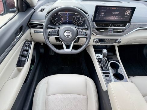 Used 2024 Nissan Altima 2.5 SL image 23