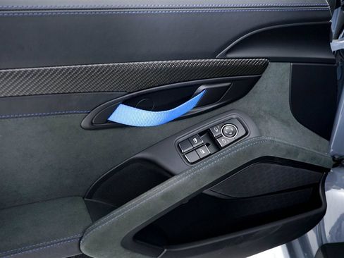 Used 2025 Porsche 718 Cayman GT4 RS RWD image 29