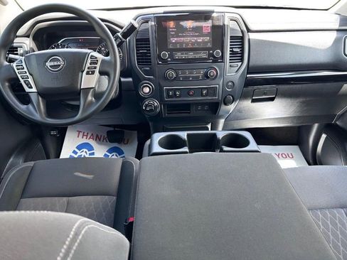 Used 2023 Nissan Titan SV image 8