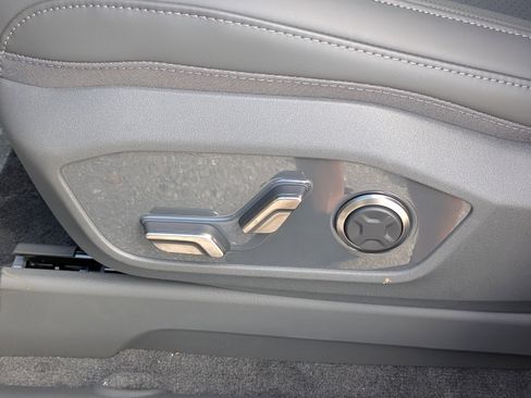 New 2026 Kia EV9 Wind image 23