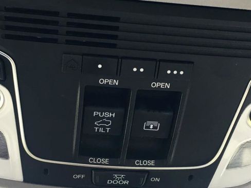 Used 2017 Honda Pilot Elite image 10