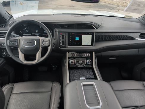 Used 2023 GMC Yukon XL Denali image 19