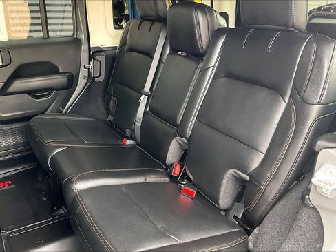 Used 2021 Jeep Wrangler Unlimited Rubicon w/ Trailer Tow Package image 17