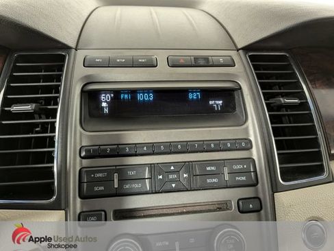 Used 2010 Ford Taurus SEL FWD image 17