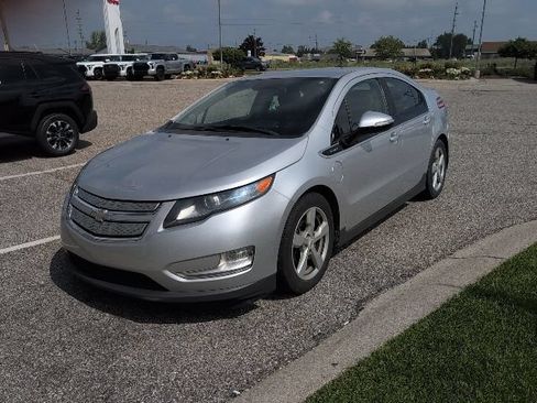 Used 2014 Chevrolet Volt FWD image 4