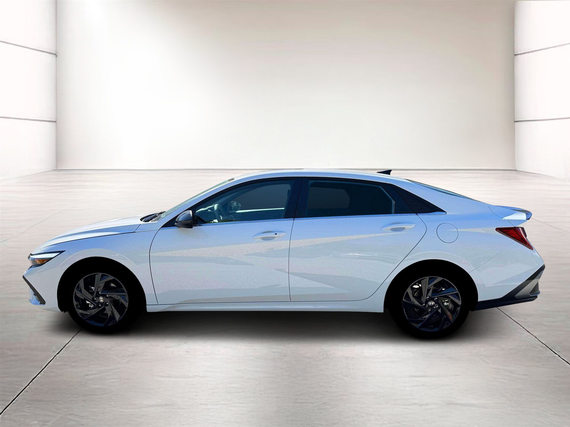 New 2026 Hyundai Elantra SEL Sport FWD image 3