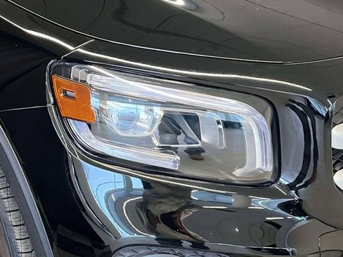 Certified 2021 Mercedes-Benz GLB 250 4MATIC image 9