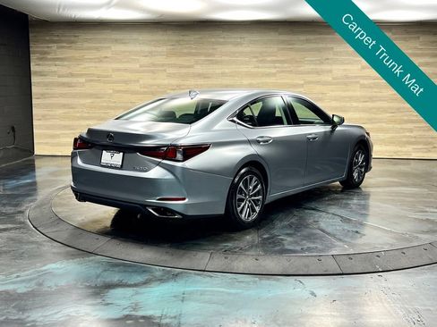 Used 2024 Lexus ES 350 w/ Accessory Package (Z1) FWD image 17