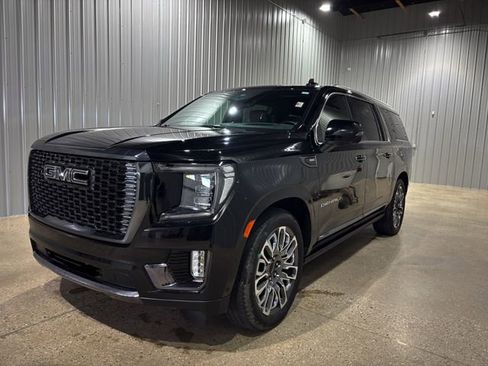 Used 2024 GMC Yukon XL Denali Ultimate AWD/4WD image 1