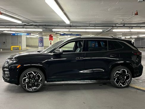 New 2026 Volkswagen Tiguan SEL R-Line AWD/4WD image 34
