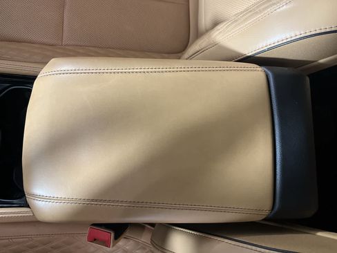 Used 2022 Jeep Grand Cherokee Summit AWD/4WD image 23