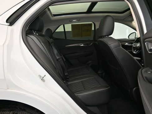 Used 2022 Buick Envision Avenir w/ Technology Package II image 41