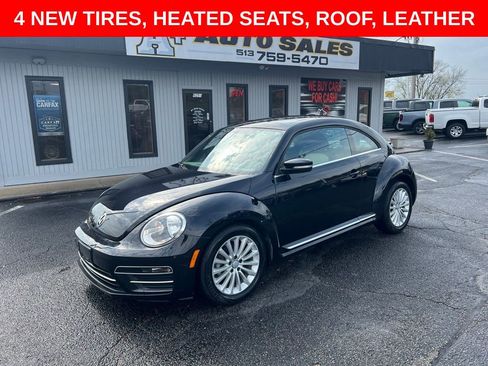 Used 2019 Volkswagen Beetle 2.0T SE FWD image 1