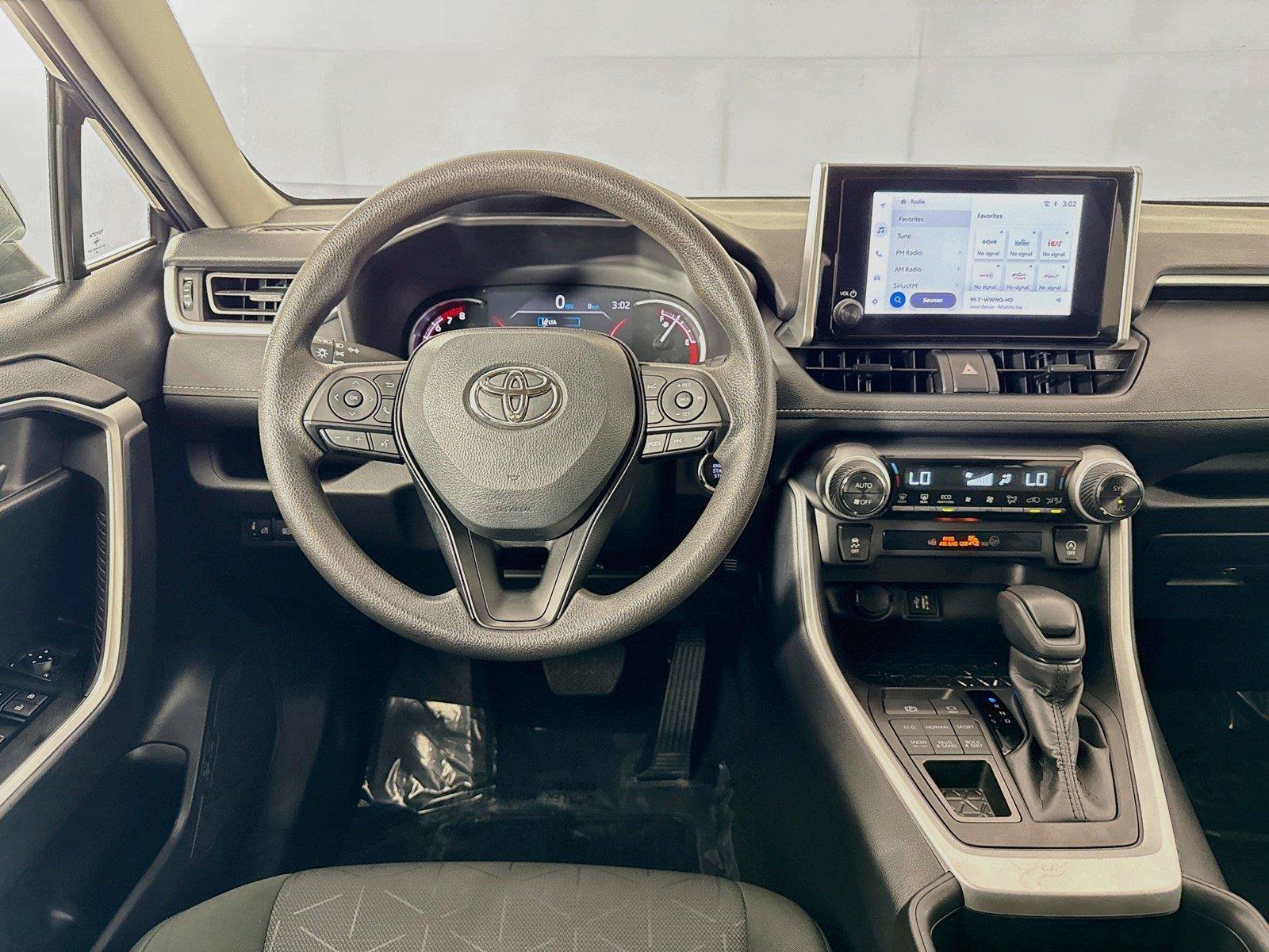 Certified 2025 Toyota RAV4 XLE AWD/4WD image 28