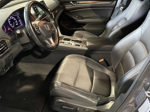 Used 2018 Honda Accord Sport image 11