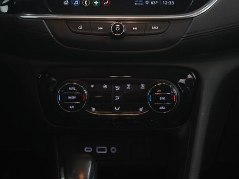 Used 2020 Buick Encore GX Select FWD image 16