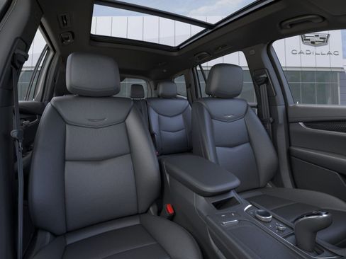 New 2025 Cadillac XT6 Sport w/ Technology Package AWD/4WD image 16