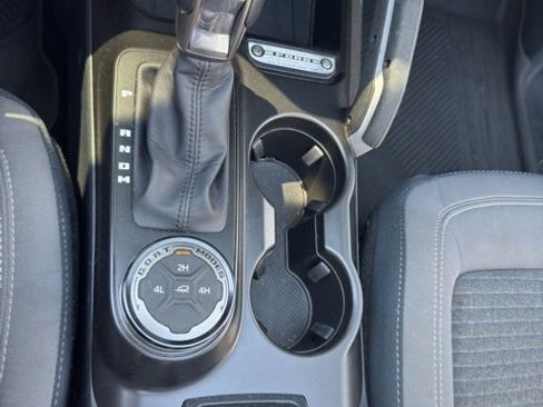 Used 2022 Ford Bronco Outer Banks image 16