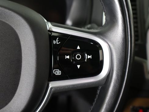Used 2021 Volvo XC90 T6 Momentum w/ Climate Package image 50