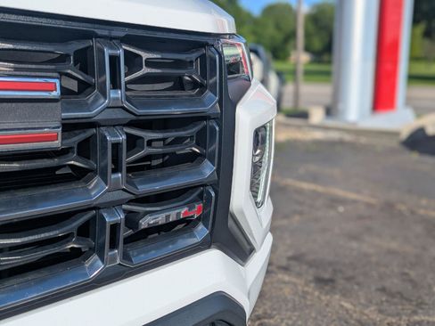 Used 2023 GMC Canyon AT4 w/ AT4 Premium Package AWD/4WD image 12