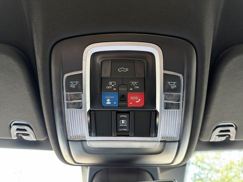 Used 2023 RAM 1500 Limited AWD/4WD image 18
