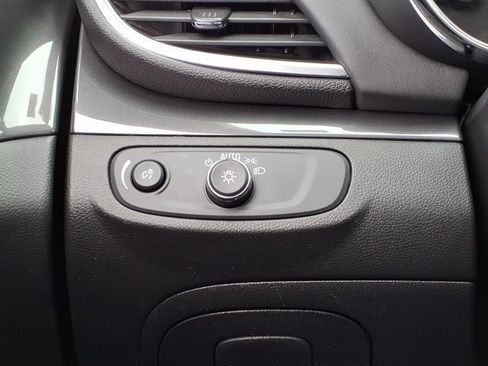 Used 2022 Buick Encore Preferred w/ Safety Package AWD/4WD image 29