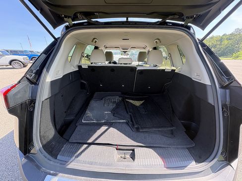 Used 2023 Nissan Rogue SV AWD/4WD image 15