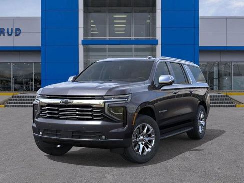 New 2026 Chevrolet Suburban Premier image 6