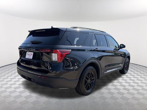Used 2025 Ford Explorer Active RWD image 16