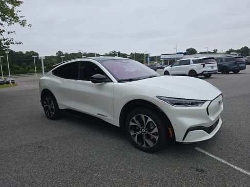 Used 2021 Ford Mustang Mach-E Premium image 3