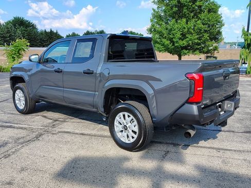 Certified 2024 Toyota Tacoma SR w/ SR Upgrade Package AWD/4WD image 11