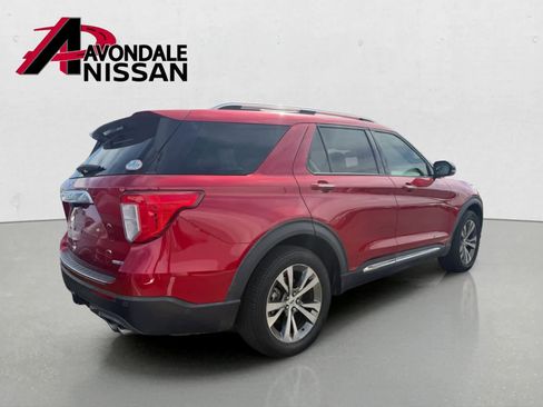 Used 2020 Ford Explorer Platinum w/ Premium Technology Package image 4